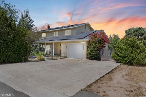 Photo of 15070 Lancashire DR, Lake Elsinore, CA 92530 (MLS # IV26096673)