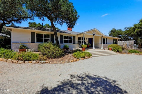 Photo of 627 E Villanova RD, Ojai, CA 93023 (MLS # V1-37699)