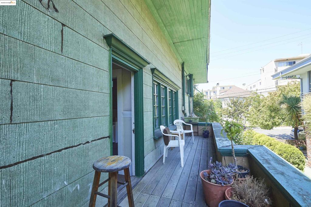ADAMS POINT - Residential Income