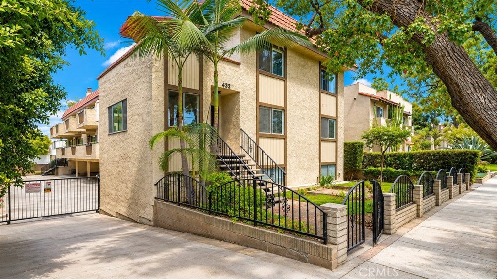 432 S Oak Knoll Avenue 4, Pasadena CA 91101