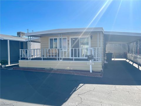 15621 Beach Westminster CA 92683