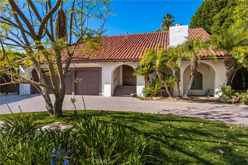 5071 E Equestrian Lane