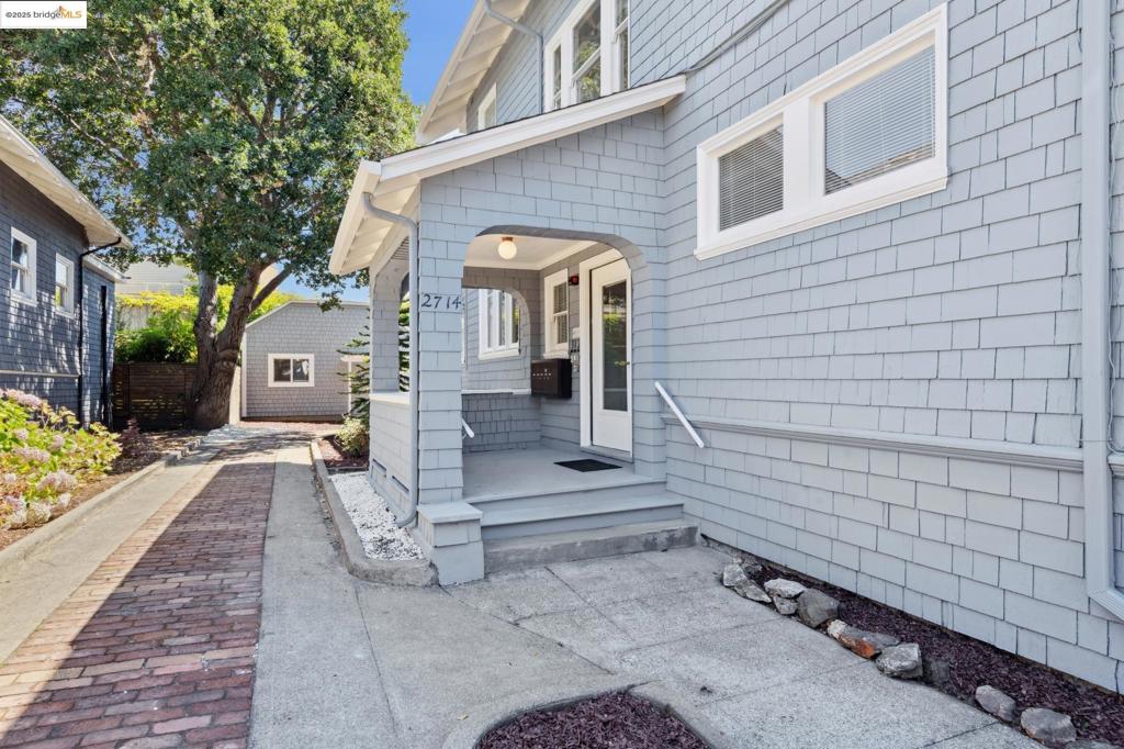 ELMWOOD - Residential Income
