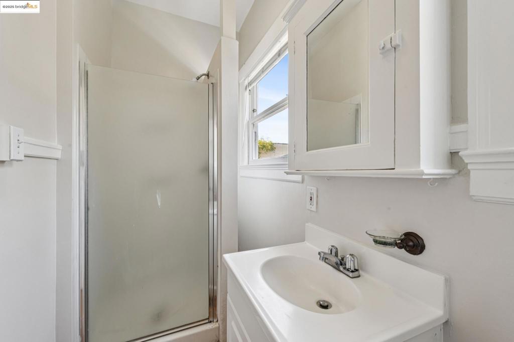 ELMWOOD - Residential Income