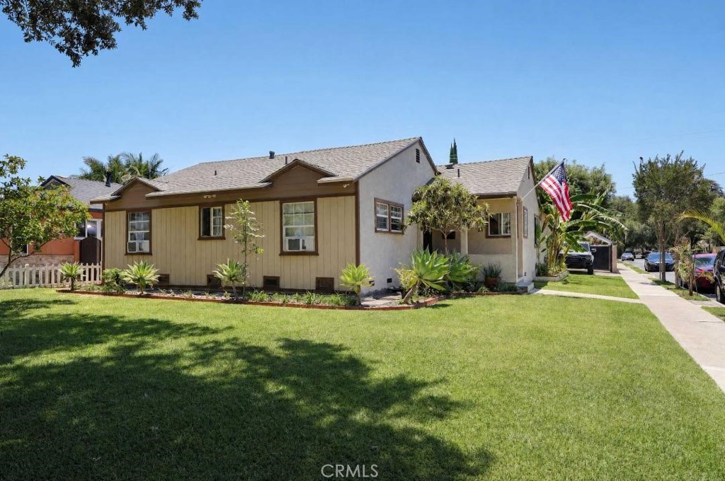 502 E Camile
