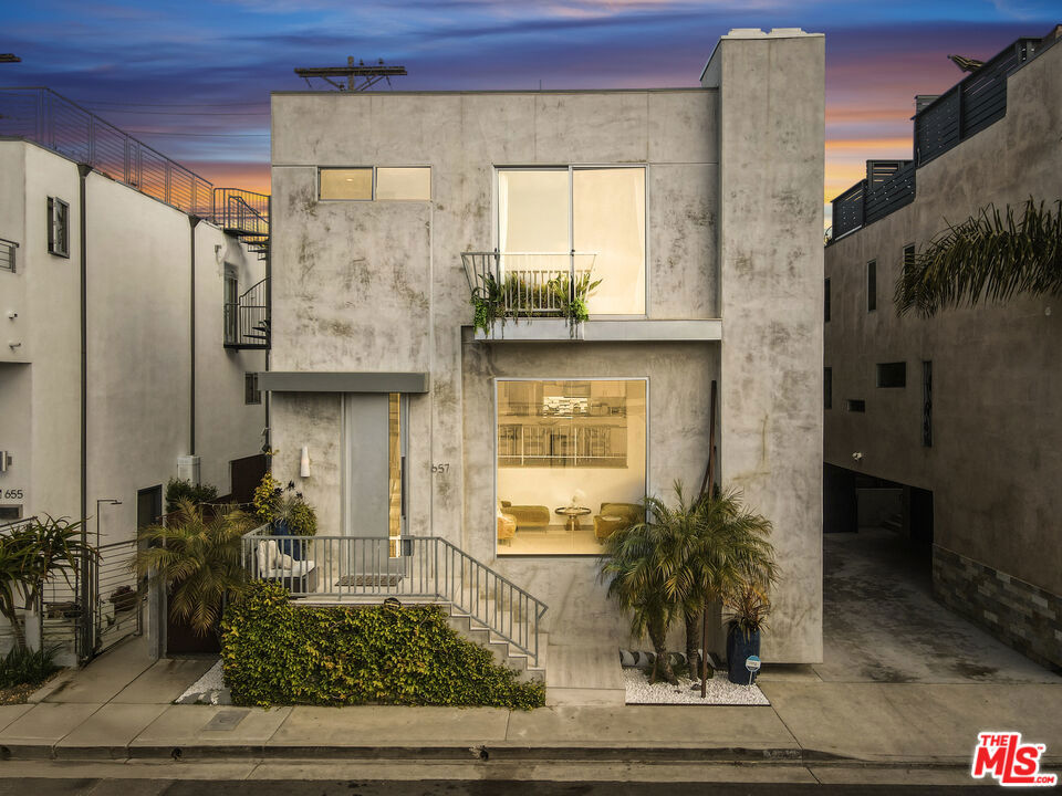 657 Mildred Avenue