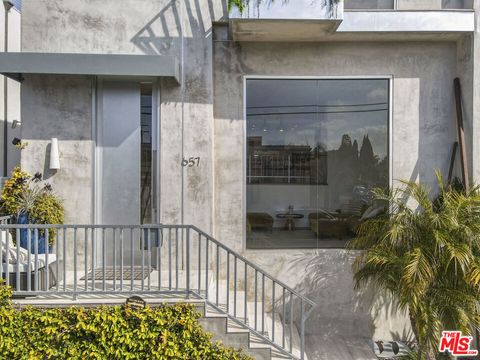657 Mildred Avenue Venice CA 90291