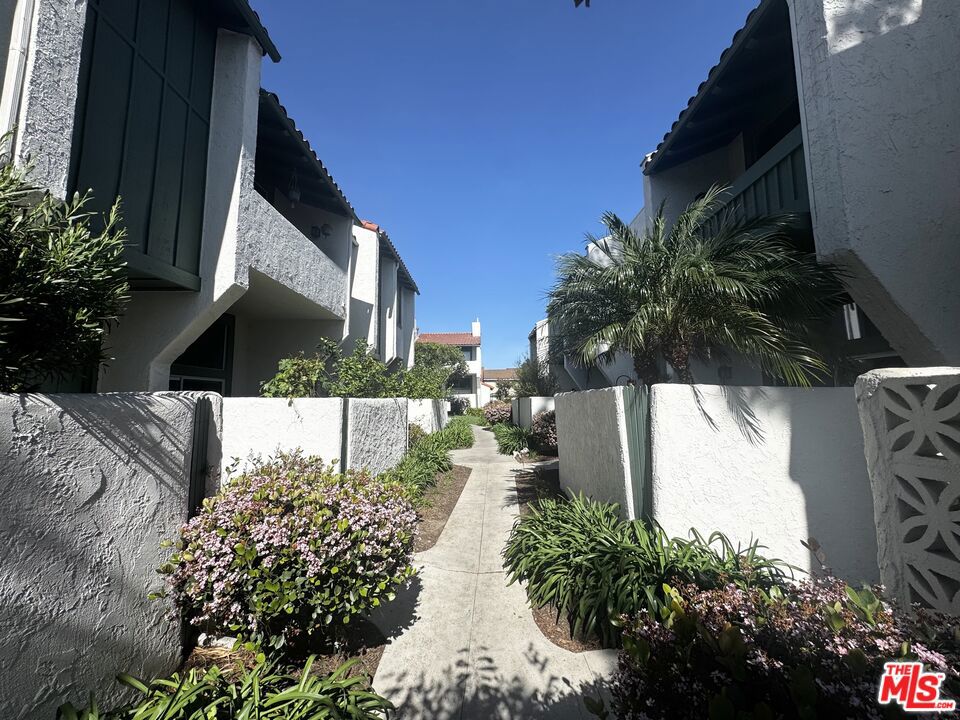 4924 Mcconnell Avenue