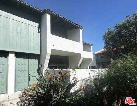 Photo of 4924 Mcconnell Avenue, Los Angeles, CA 90066 (MLS # 26665721)