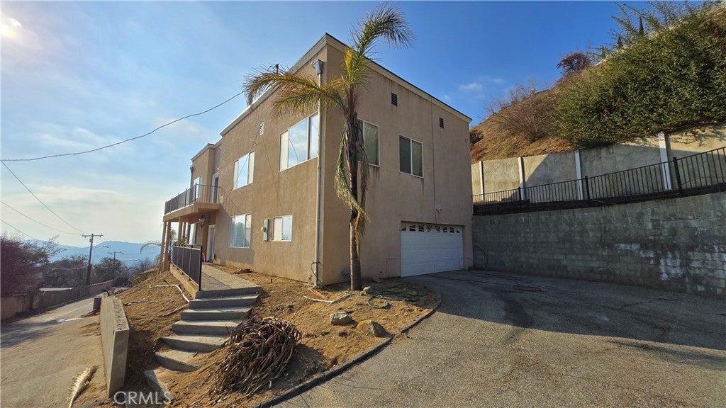 587 Devonwood Road