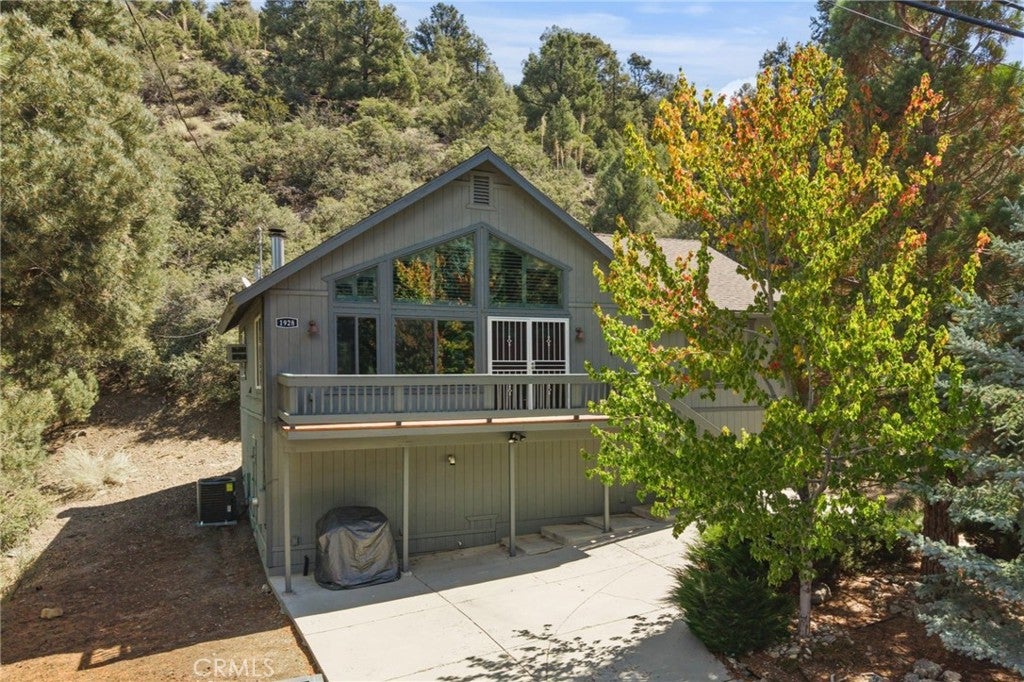 1928 Woodland Drive