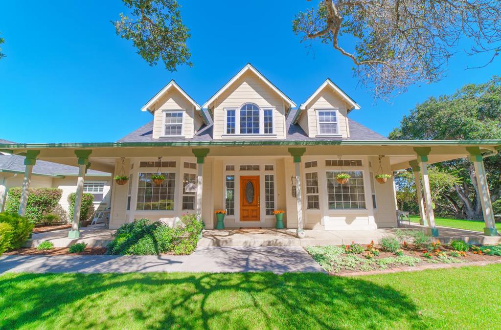 8631 Woodland Heights Court