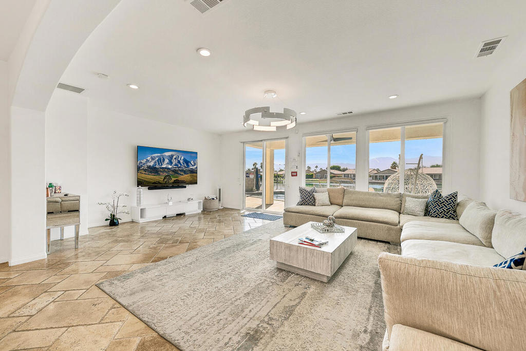 84325 Canzone Drive