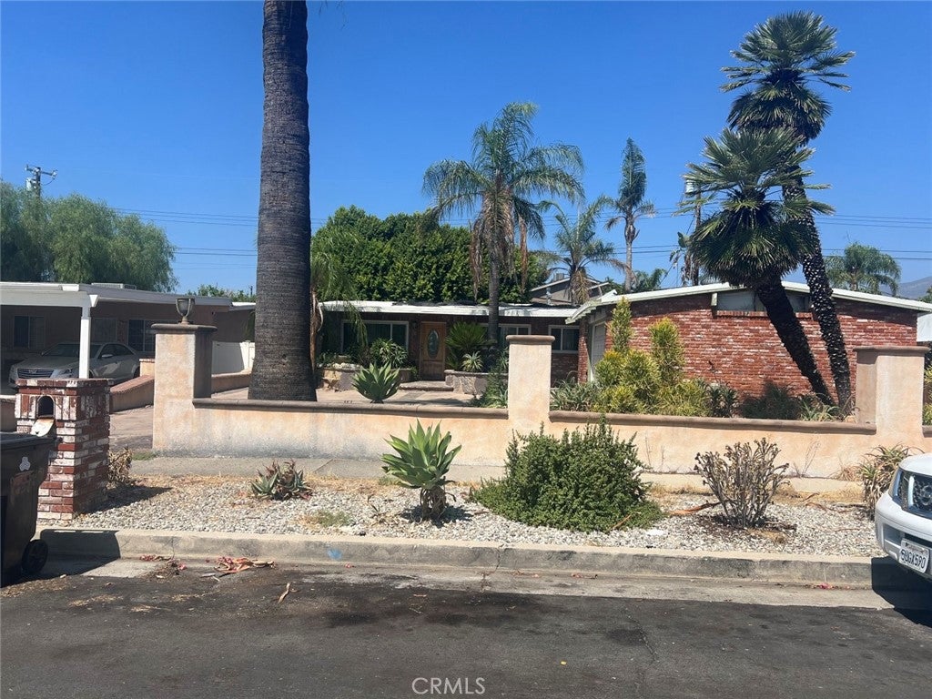 12937 Del Sur Street
