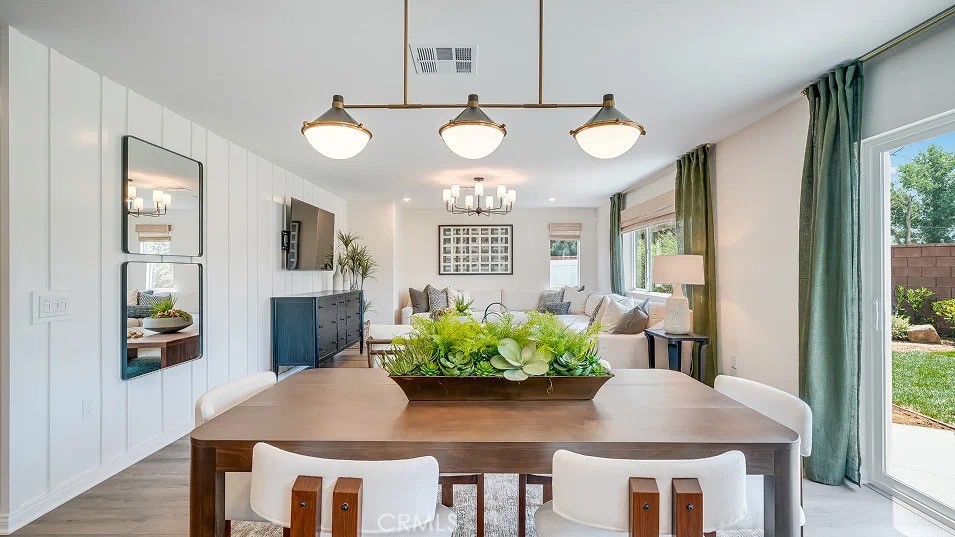 1452 Braided Mane Drive