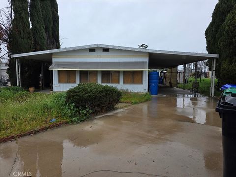 Photo of 324 Long Street, Hemet, CA 92543 (MLS # IV26082491)