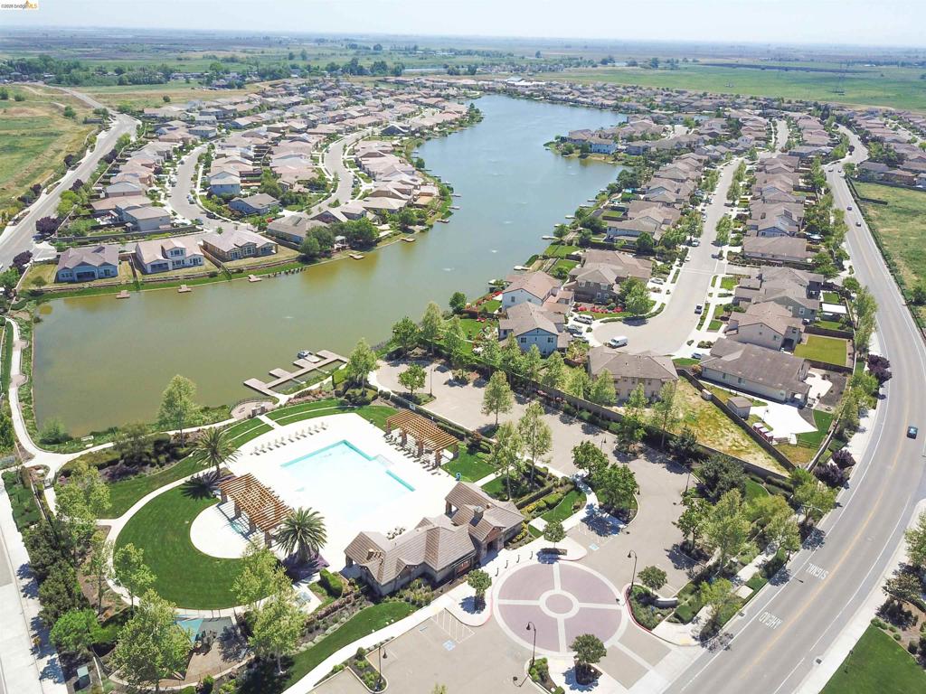 2130 Harborage Way
