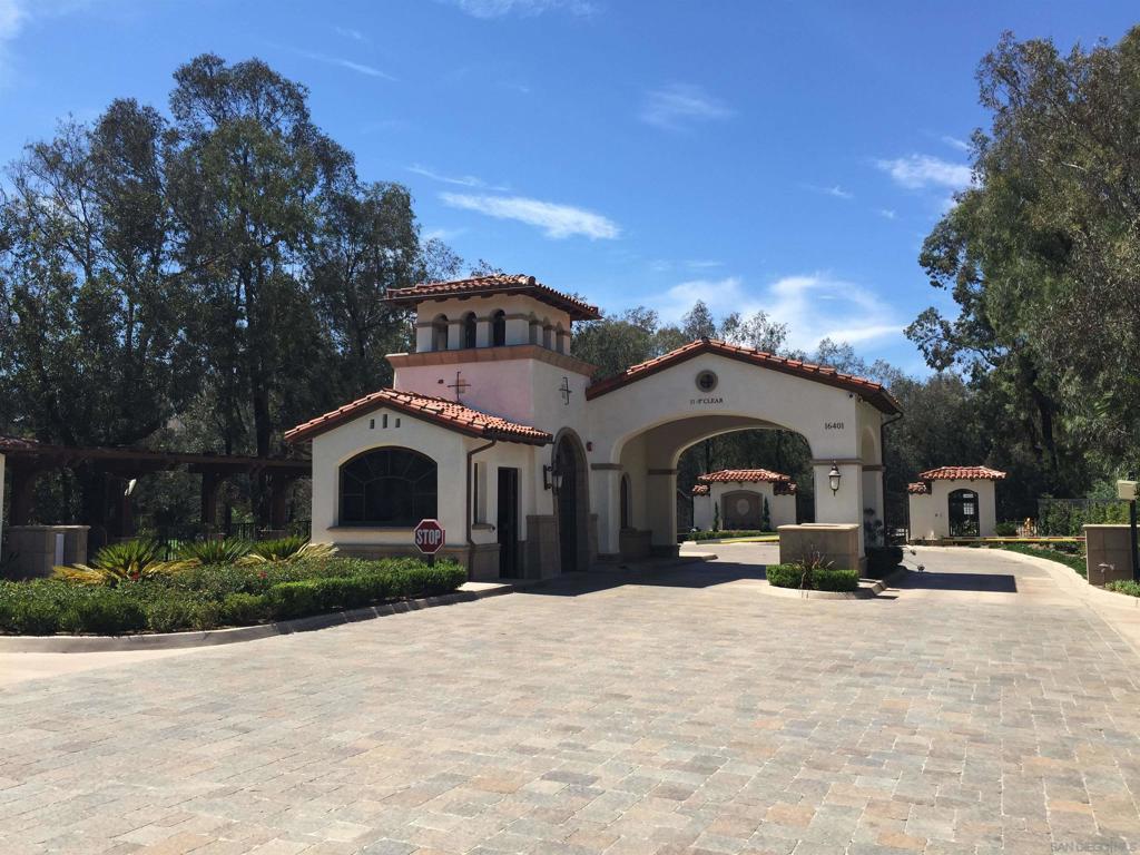 Rancho Santa Fe - Residential