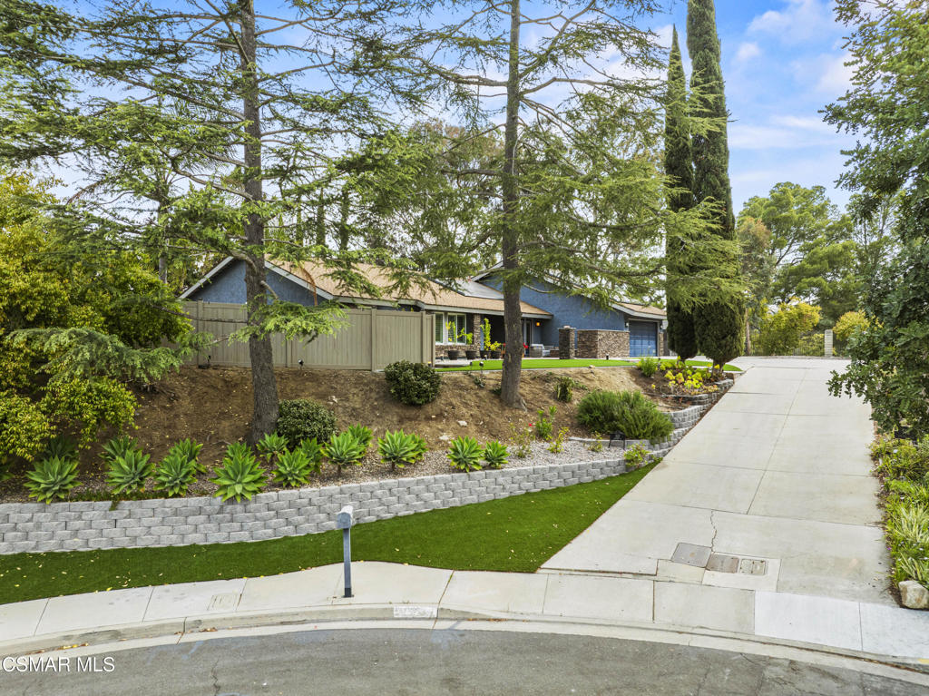 513 Lautrec Court