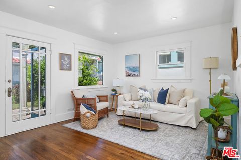 Photo of 2411 3rd Street #L, Santa Monica, CA 90405 (MLS # 26671947)