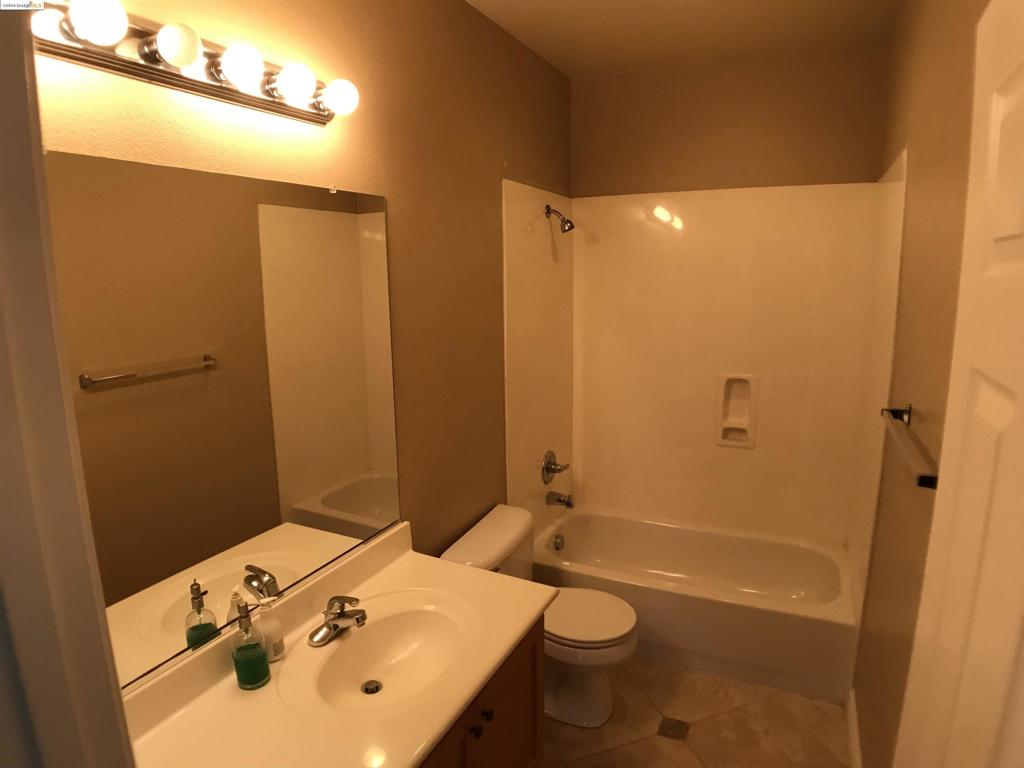 GARINRANCH - Residential Lease