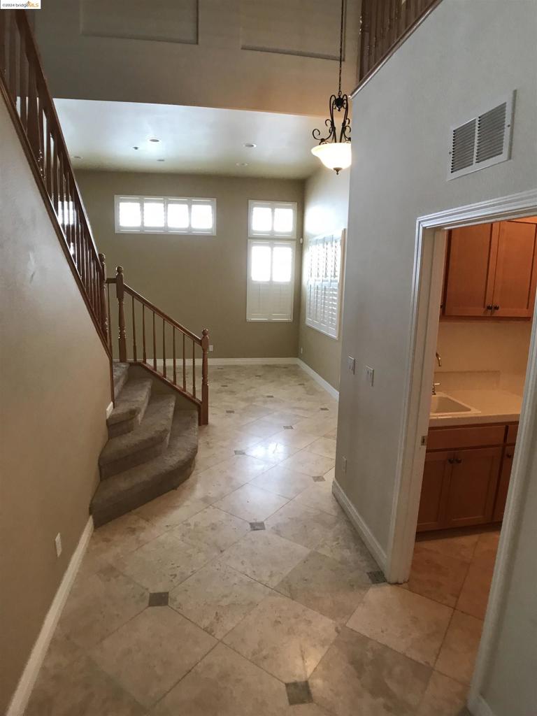 GARINRANCH - Residential Lease