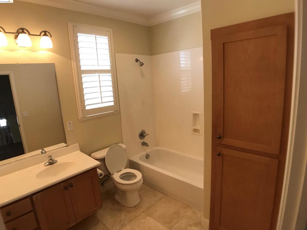 GARINRANCH - Residential Lease