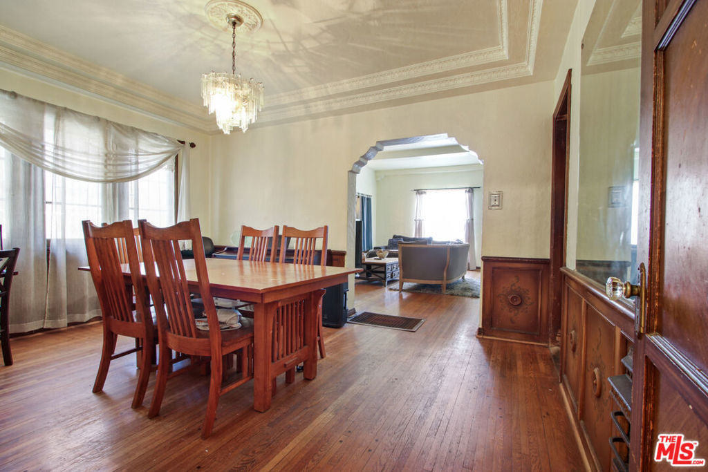 1248 W 82nd Street