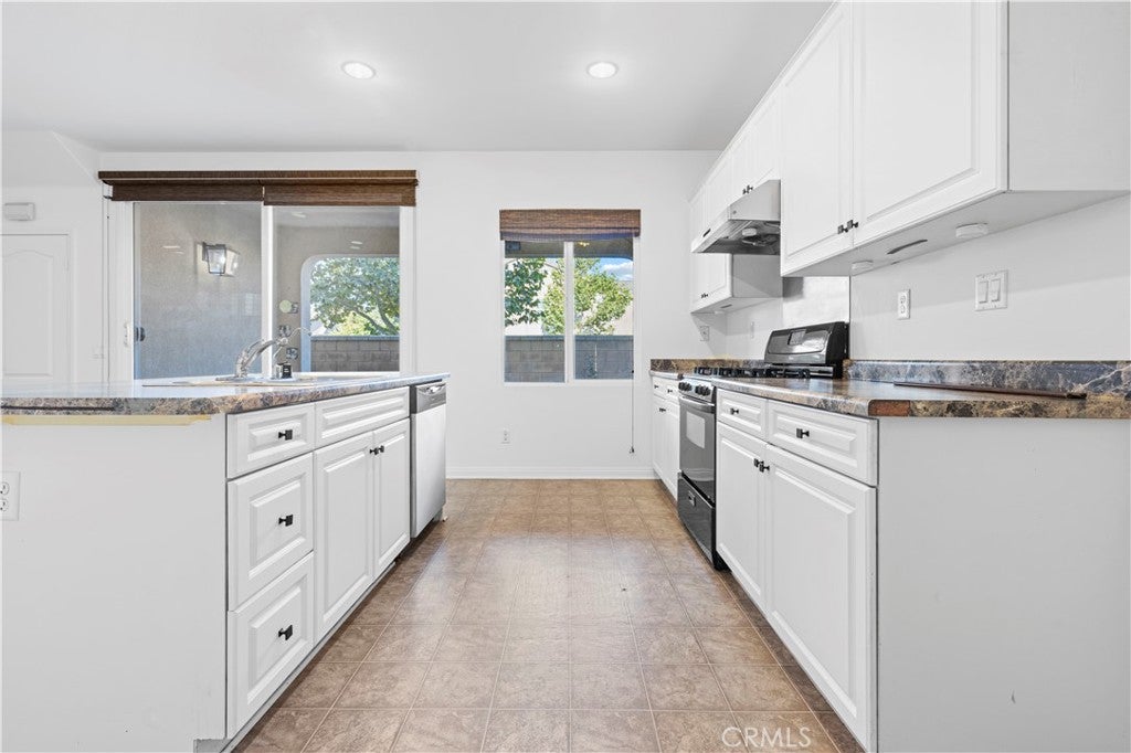 7062 Village Drive