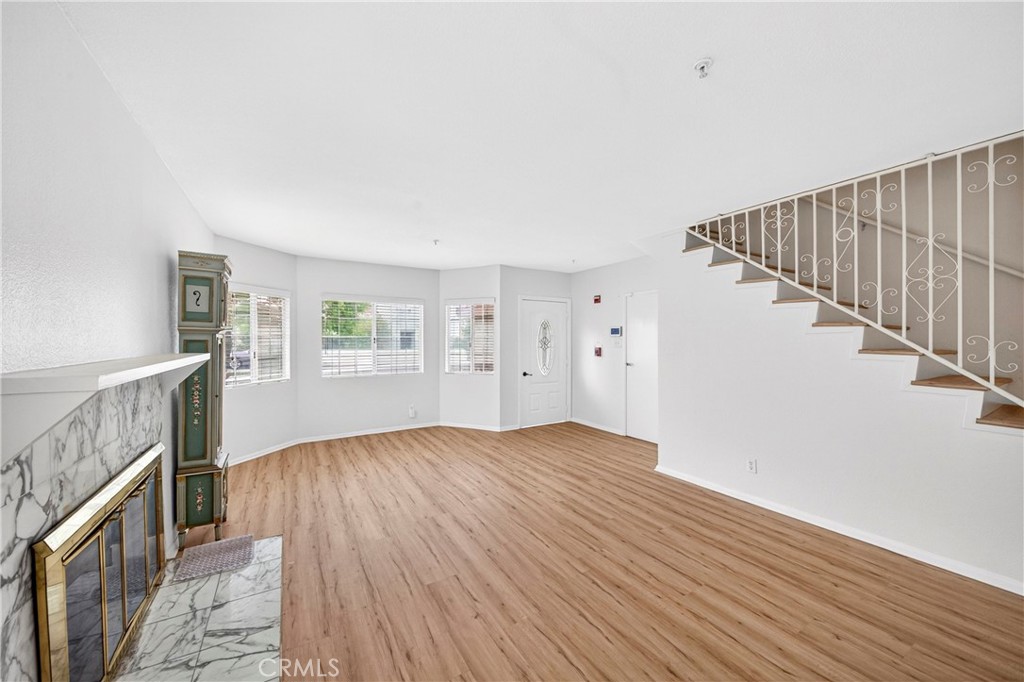 2033 W 231st