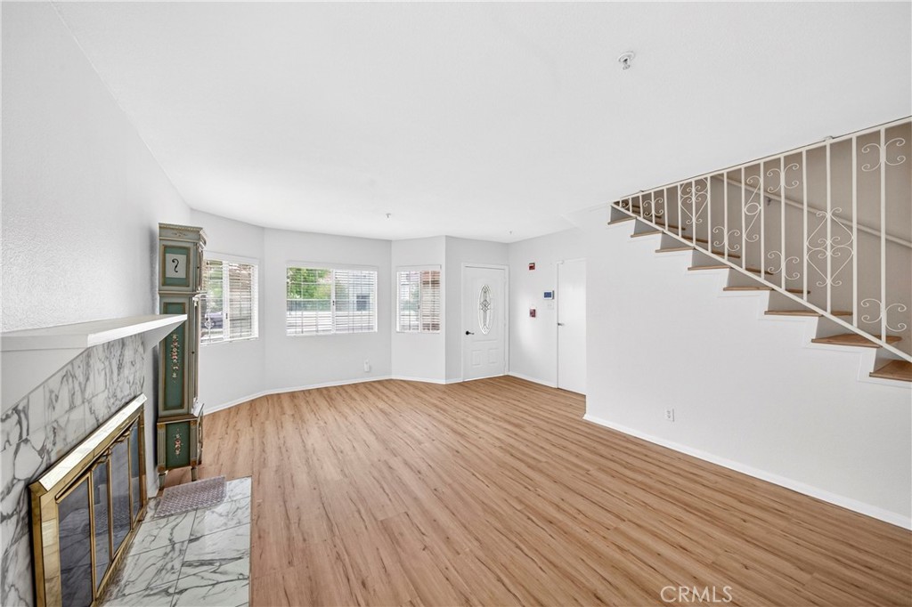 2033 W 231st