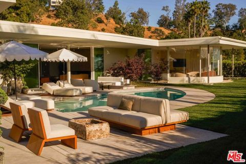 Photo of 1862 Loma Vista Drive, Beverly Hills, CA 90210 (MLS # 26827143)