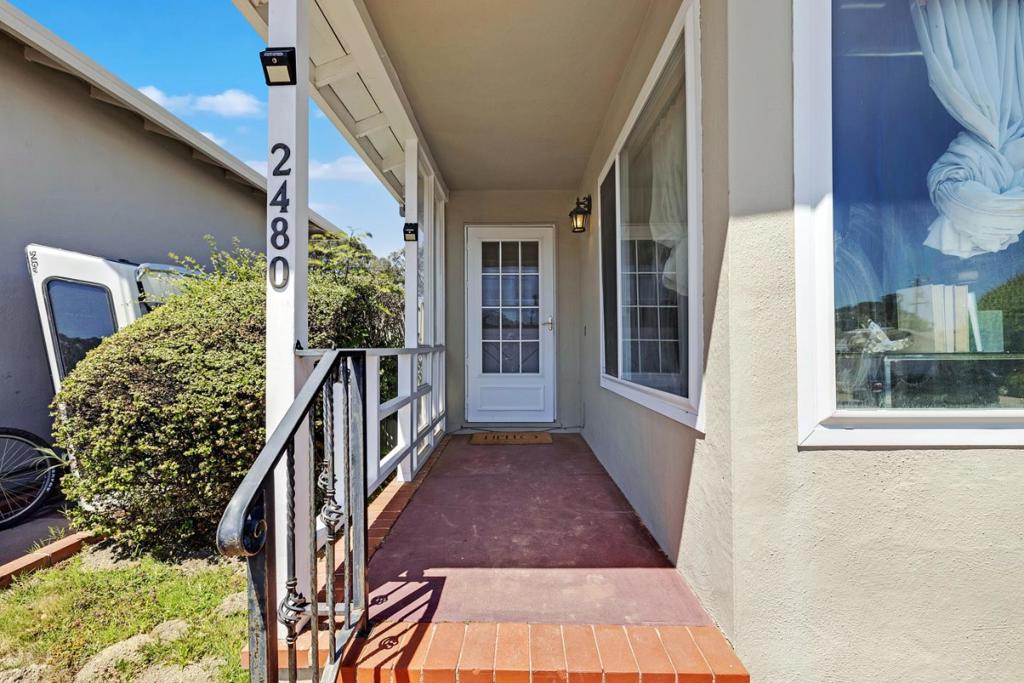 2480 Lexington Way