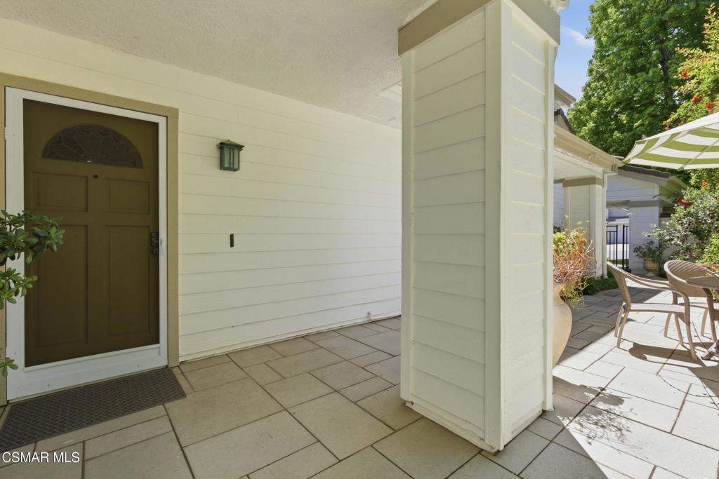 984 Cedarcliff Court