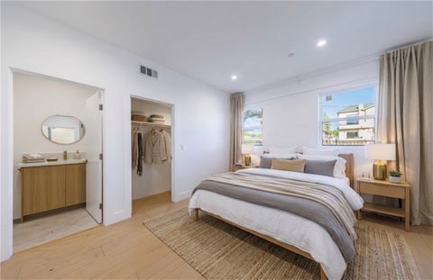 Photo of 5935 C Woodman, Sherman Oaks, CA 91401 (MLS # BB26220000)