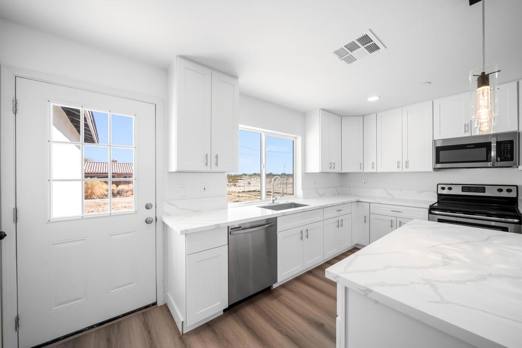 Vista Del Mar - Residential