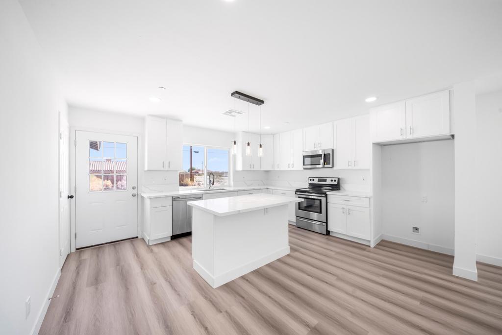 Vista Del Mar - Residential