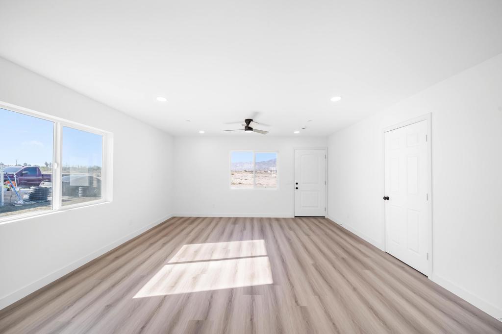 Vista Del Mar - Residential