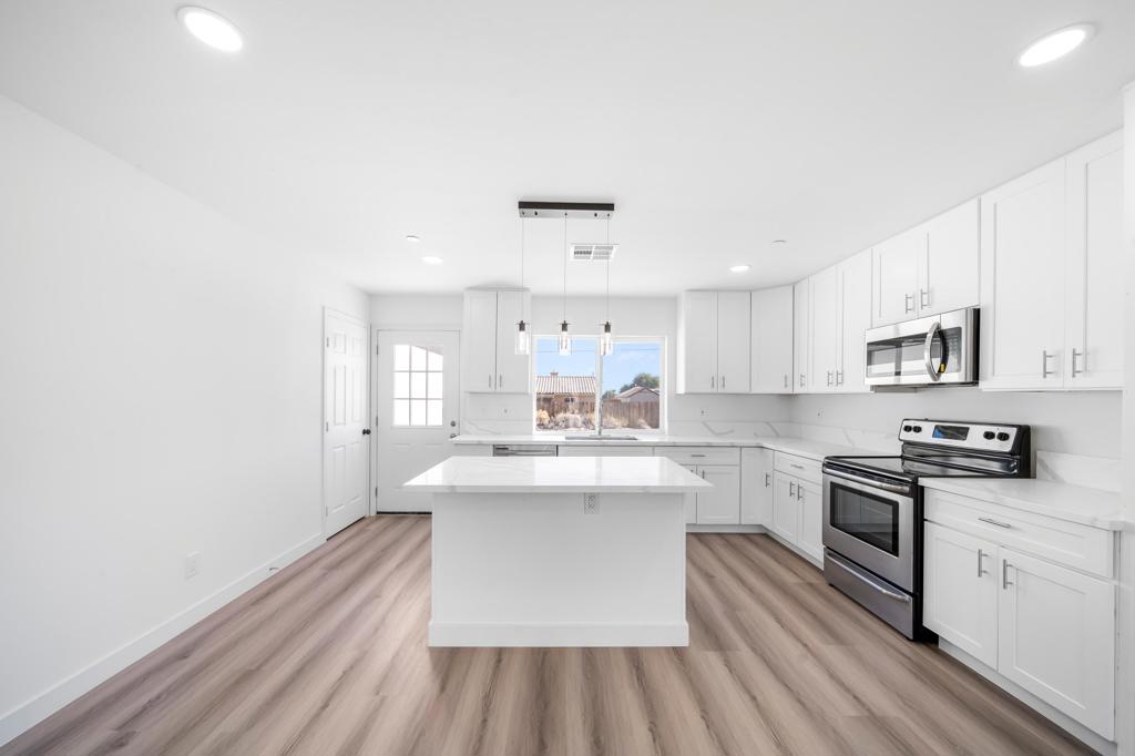 Vista Del Mar - Residential