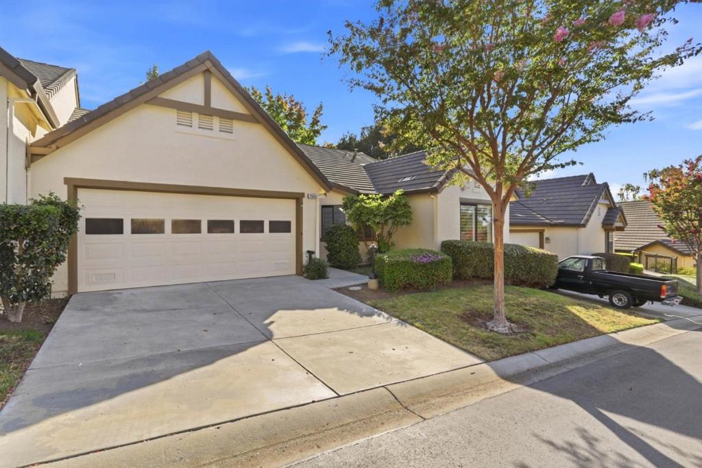 7526 Morevern Circle