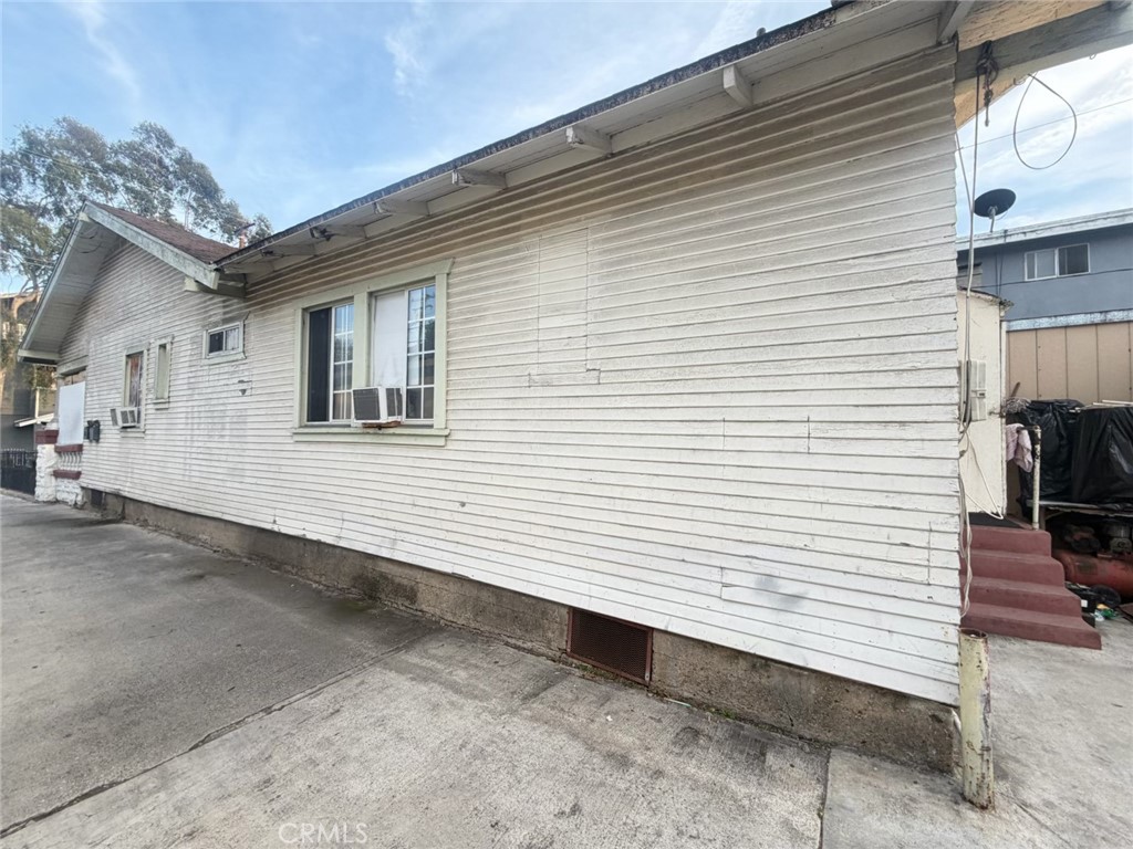 Alamitos Beach (AB) - Residential Income