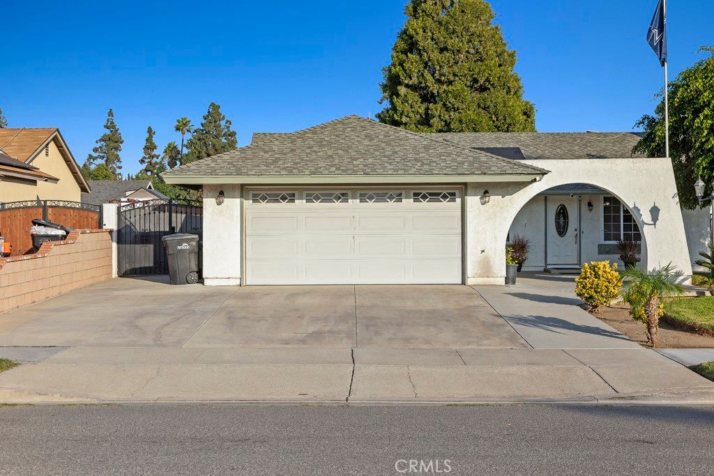 Photo of 2437 S Garfield Pl, Ontario, CA 91761 (MLS # CV25250210)