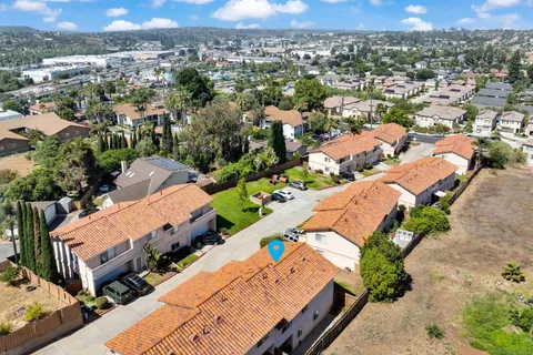 1414 Janis Lynn Ln, Vista, CA 92083 - MLS#: 250037492SD