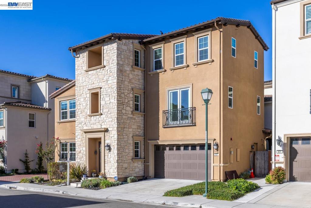 627 Thyme Way