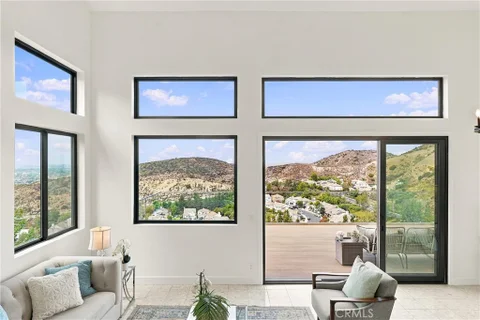 6226 E Cliffway Drive, Orange, CA 92869 - MLS#: PW26202199