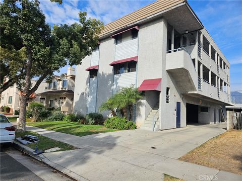 Photo of 451 W Wilson Ave #6, Glendale, CA 91203 (MLS # SR26073621)