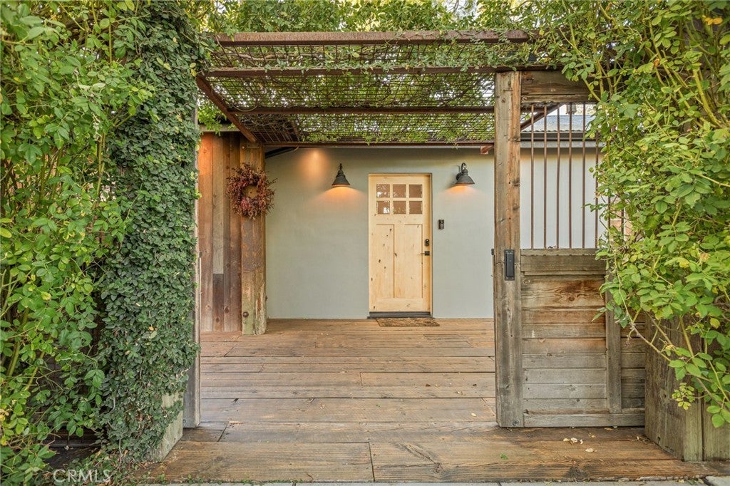 1830 Valle Vista Drive