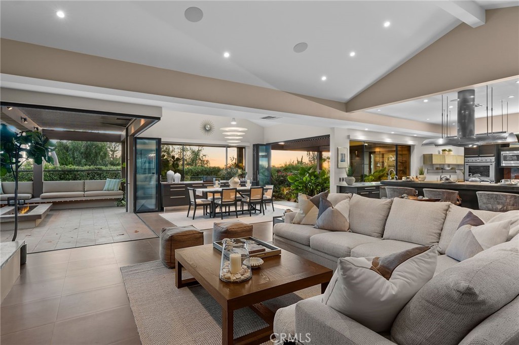 1 Crestwind Drive
