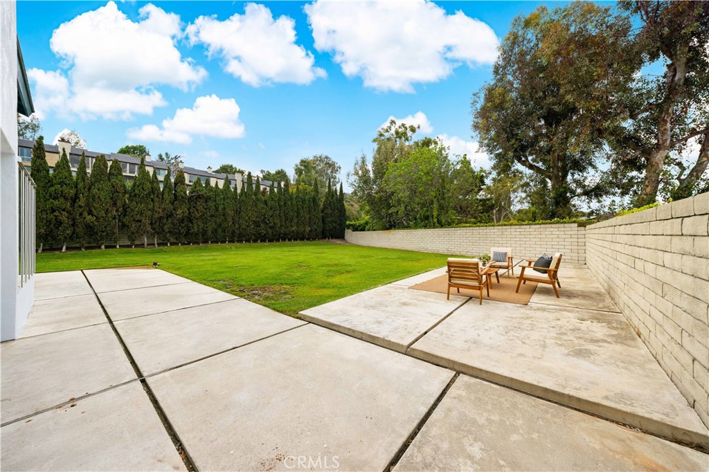 25501 Goldenspring Drive