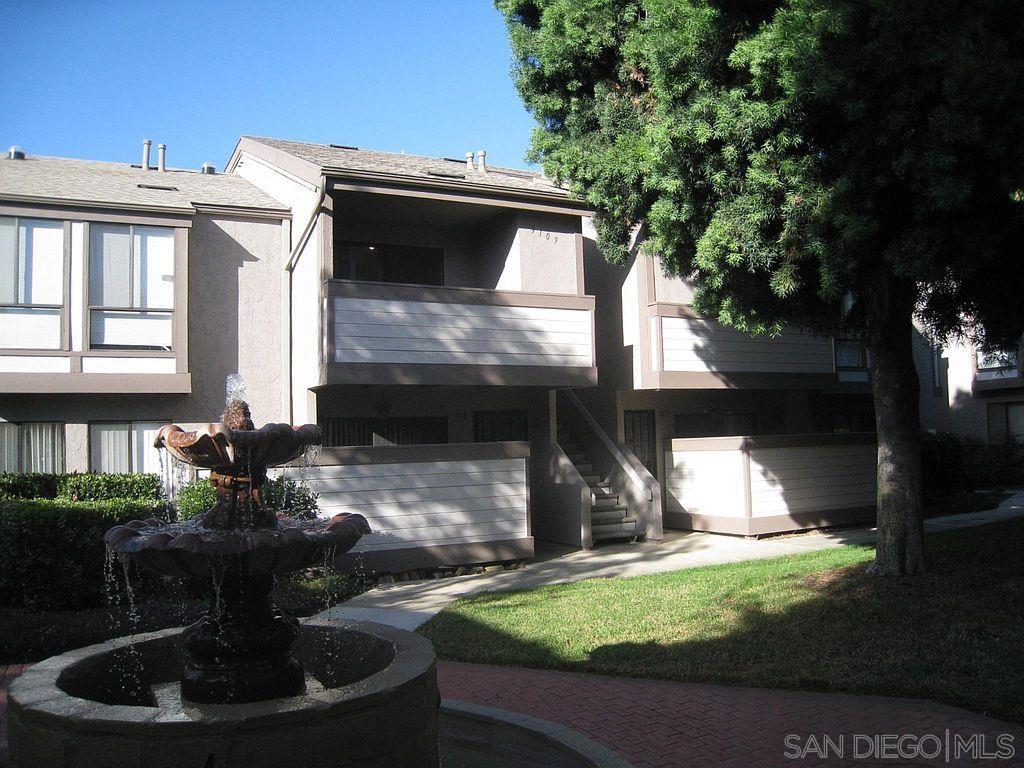 9109 Village Glen DR